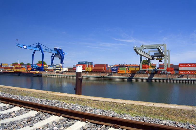 Zuwasserlassen von Sportbooten, Rampe Altrheinfähre